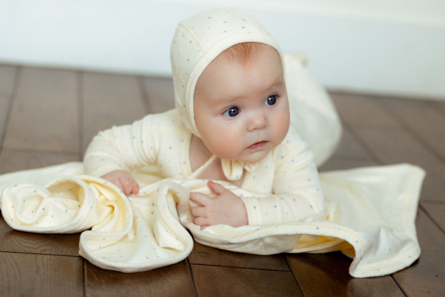 Velour Dot Pattern Wrap Bonnet