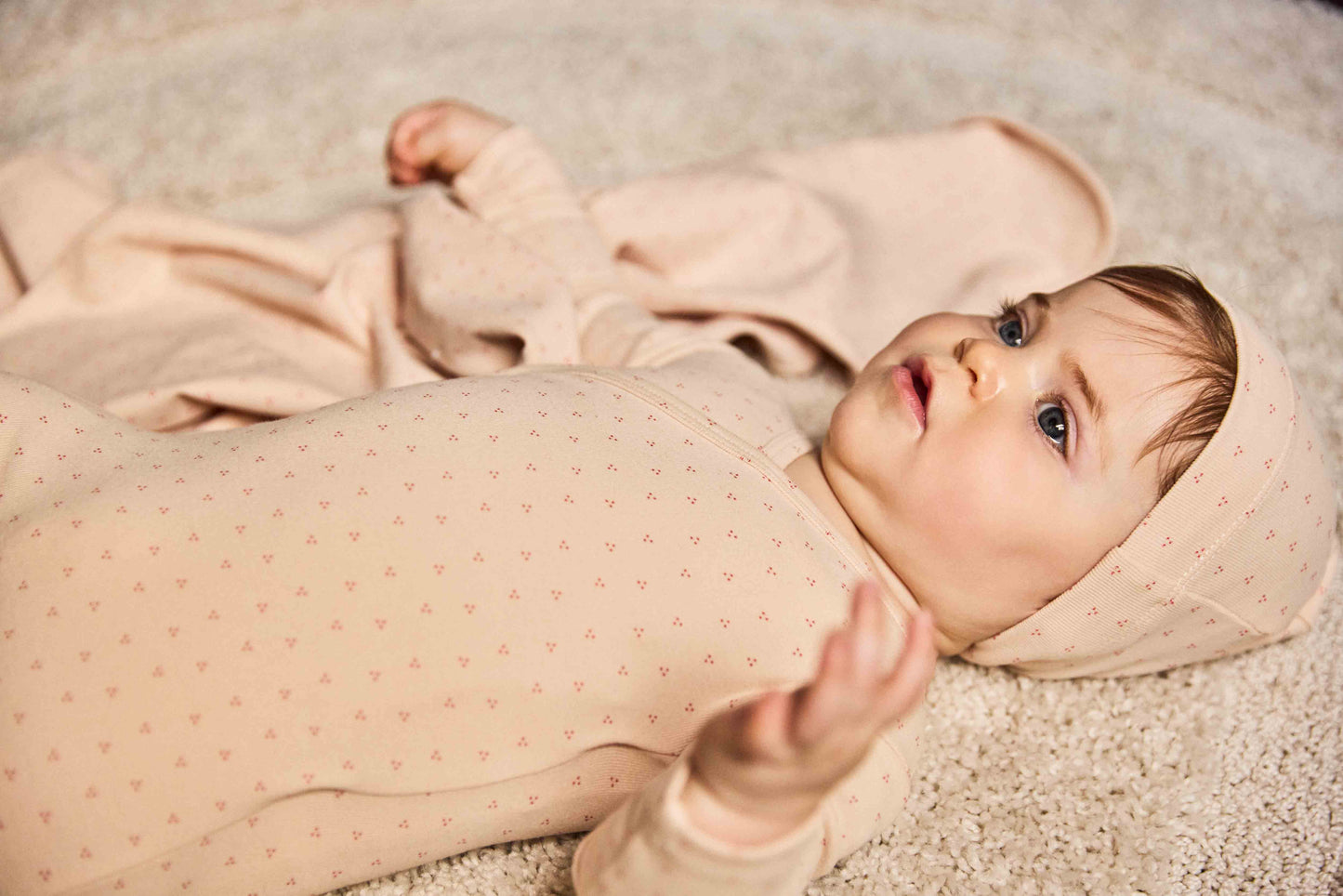 Wrap With Dot Print Blanket